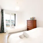 Center Of Spacious Two-bedroom With Terrace And Ac Lejlighed