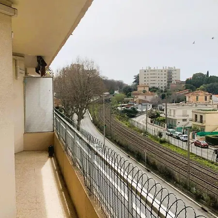 Center Of Spacious 2 Bedroom Flat With Terrace And Air Conditioning Antibes
