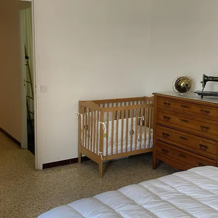 Center Of Spacious 2 Bedroom Flat With Terrace And Air Conditioning * Antibes