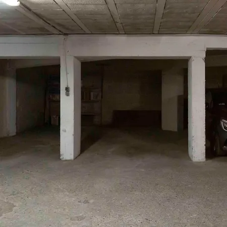 Center Of Spacious Two-bedroom With Terrace And Ac Appartement