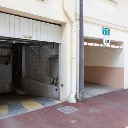 Center Of Spacious Two-bedroom With Terrace And Ac Apartmán Antibes