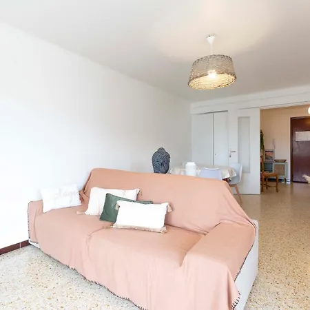 Center Of Spacious Two-bedroom With Terrace And Ac Apartament Antibes