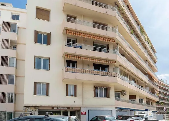 Apartament Center Of Spacious Two-bedroom With Terrace And Ac *