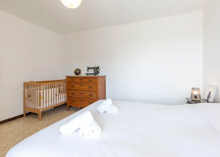 Center Of Spacious Two-bedroom With Terrace And Ac * Antibes